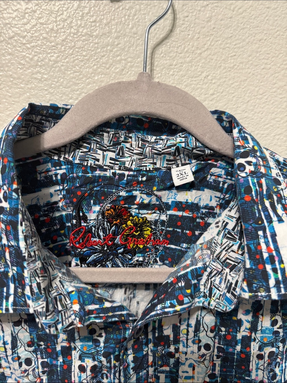 Robert Graham Multicolor Abstract Print Short-Sleeve Shirt (Blue, White, Red) - Picture 2 of 4